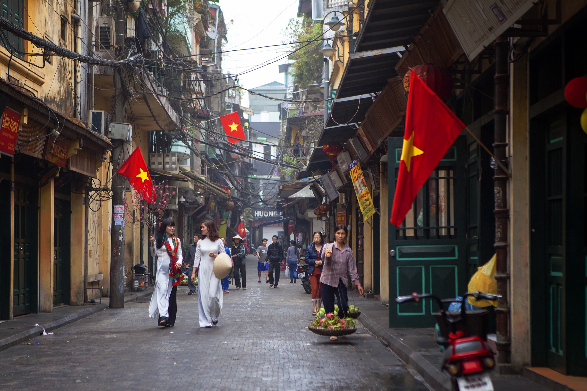 Vietnam:Historic Old Towns, Picturesque Mountains and Pristine Beaches