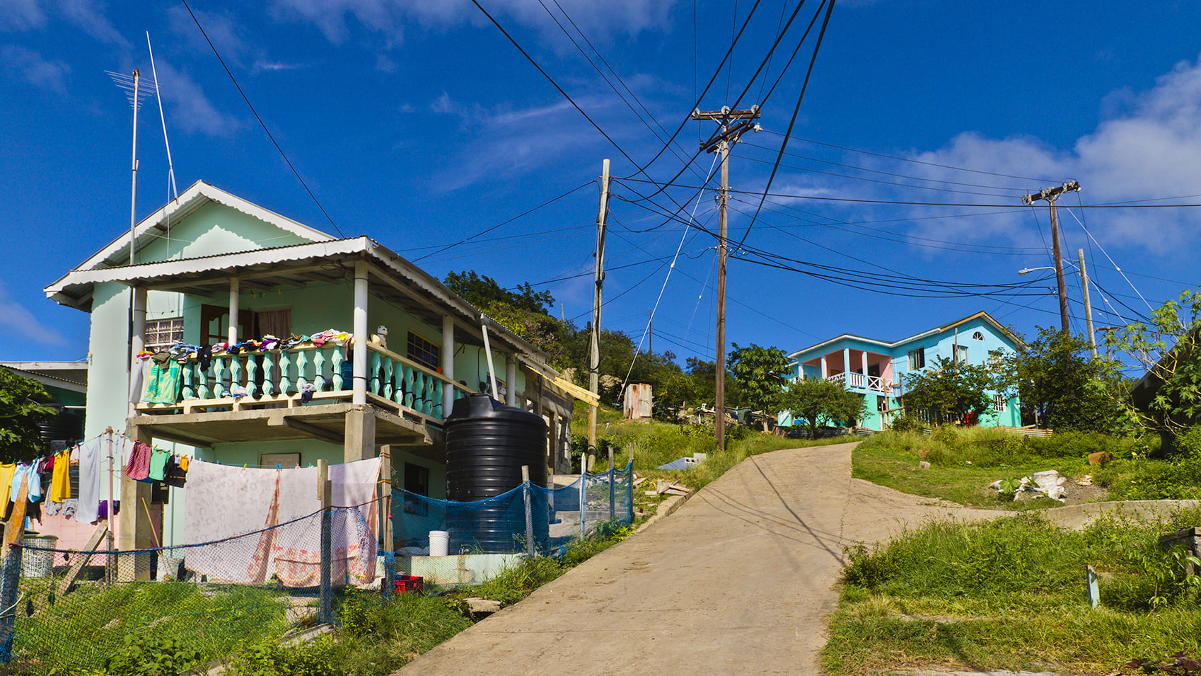 Saint Vincent and the Grenadines：The Right Place to Live the Idyllic Tropical Island Life