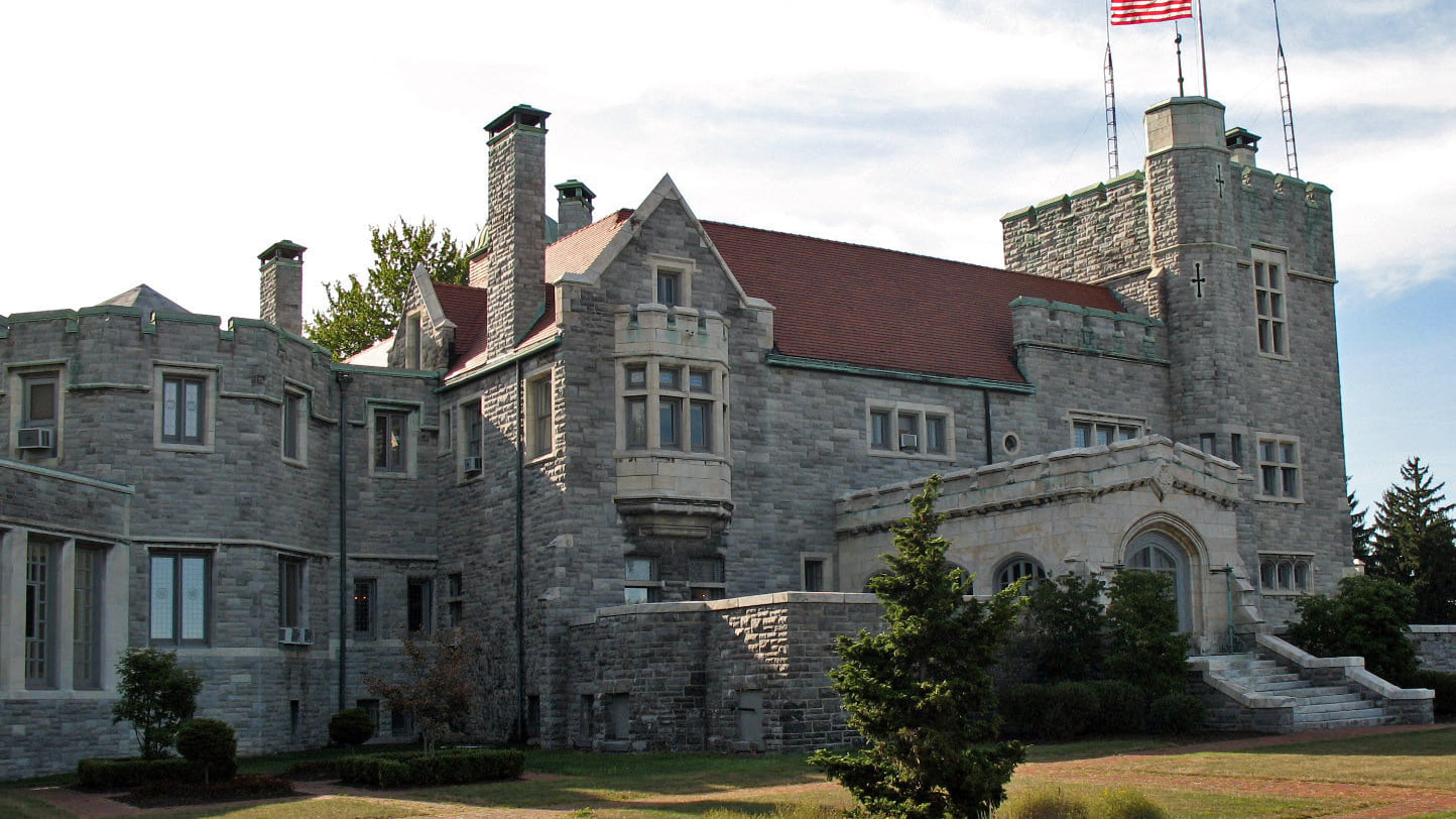 Alliance City:An Outstanding Sightseeing City of the Carnation Flowers