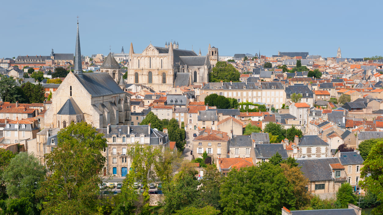 Poitiers : The Land of Serenity and Great History