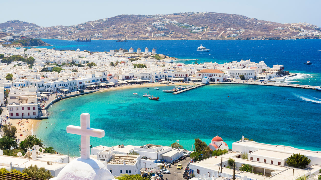 Mykonos：The Glamour Capital of Greek Paradise